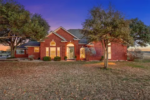 231 Trlica Rd, West, TX 76691