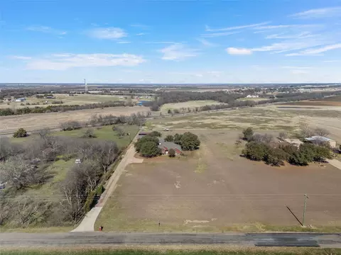 231 Trlica Rd, West, TX 76691