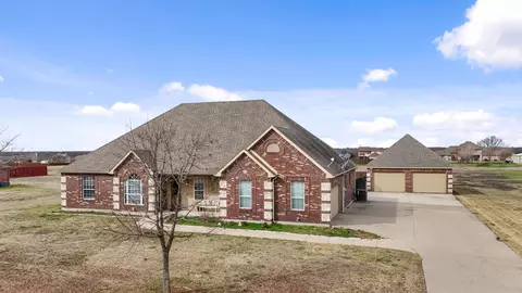 320 Westward Dr, Royse City, TX 75189