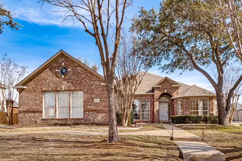 2908 Saint Vincent Dr, Mansfield, TX 76063