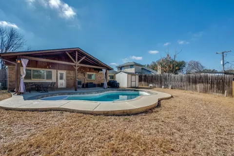 2418 Slaton Dr, Grand Prairie, TX 75052