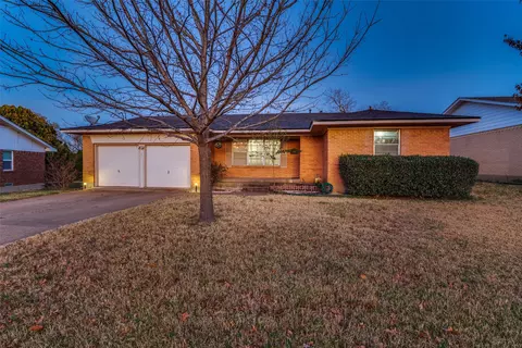 2406 Ridgecrest Dr, Garland, TX 75041