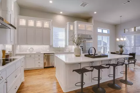 904 Charleston Dr, Southlake, TX 76092