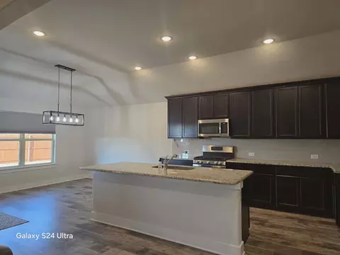 Kitchen - 126 Creekside Dr, Sanger, TX 76266 photo 1 of 2
