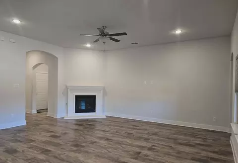 Living - 126 Creekside Dr, Sanger, TX 76266 photo 1 of 2