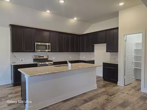 Kitchen - 126 Creekside Dr, Sanger, TX 76266 photo 2 of 2