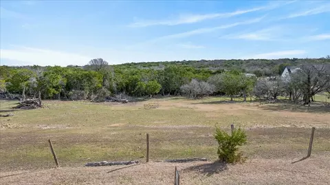170 Edgehill Dr, Azle, TX 76020