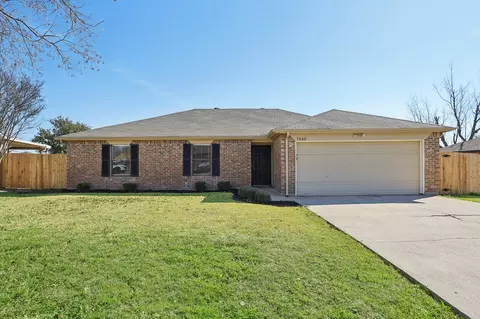 7020 Green Ridge Trl, North Richland Hills, TX 76182