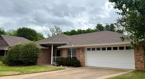 1016 Dawn Ct, Granbury, TX 76048