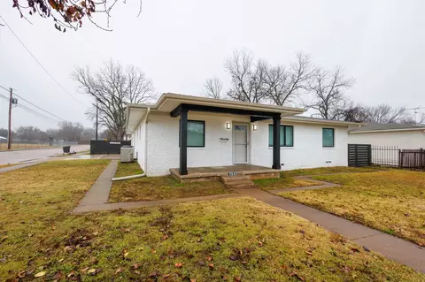 2540 Prichard Ln, Dallas, TX 75227