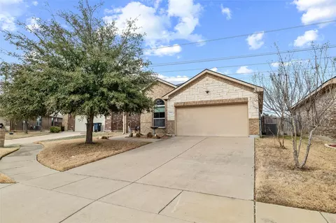 1101 Sierra Blanca Dr, Burleson, TX 76028