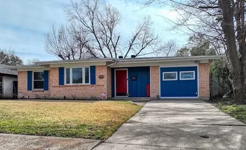 2510 Highwood Dr, Dallas, TX 75228