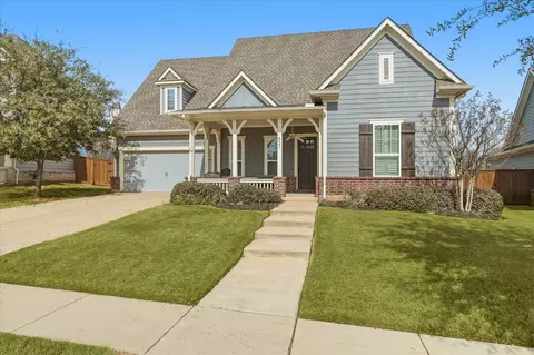821 Crimson Rd, Lantana, TX 76226