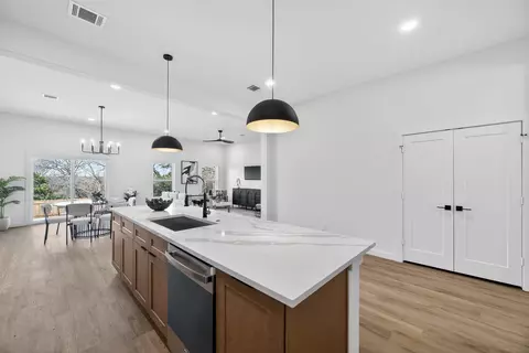 555 Burrell Dr, Dallas, TX 75232