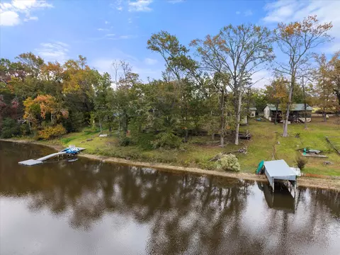 641 Naples, Omaha, TX 75571