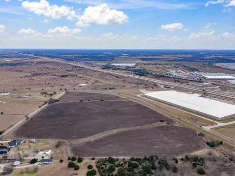 000 Fm 85, Ennis, TX 75119