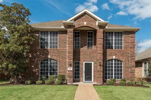 8809 Greenwood Trl, Rowlett, TX 75088