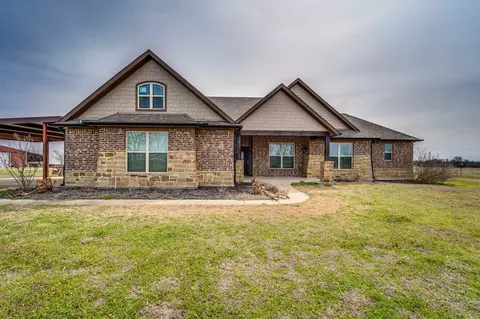 901 Hoyt Rd, Waxahachie, TX 75167