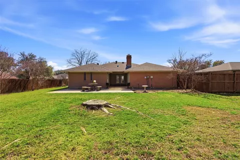 Exterior - 2401 E Windsor Dr, Denton, TX 76209 photo 3 of 5