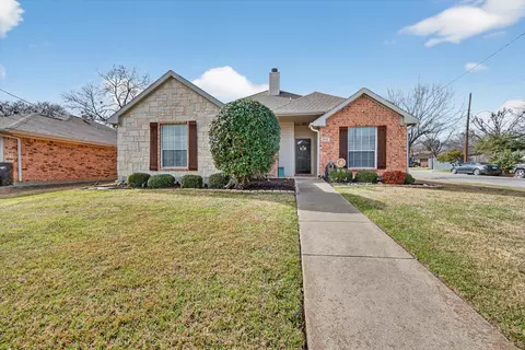 2700 Pollard St, Fort Worth, TX 76112