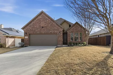 3202 Peakview Dr, Corinth, TX 76210