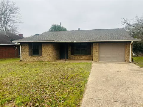 1104 Meadow Dr, Athens, TX 75751