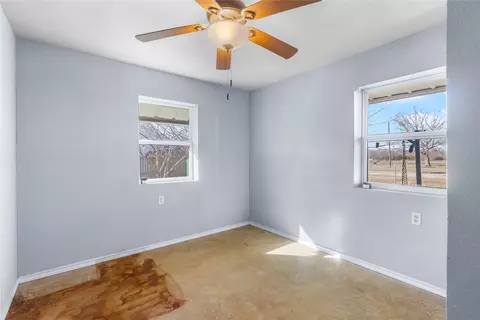 Bedroom - 702 Main St, Windom, TX 75492 photo 3 of 4