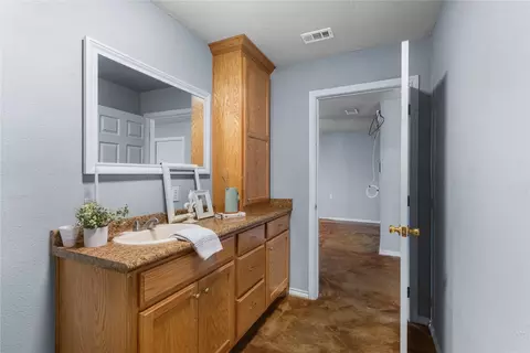 Entry Way - 702 Main St, Windom, TX 75492 photo 1 of 1