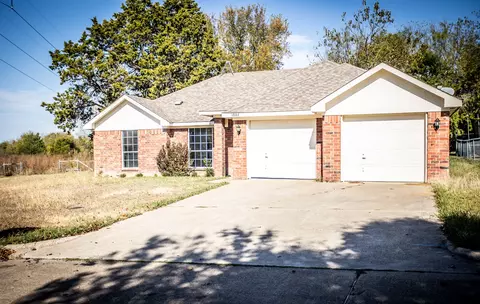 1884 Nottingham Dr, Kaufman, TX 75142