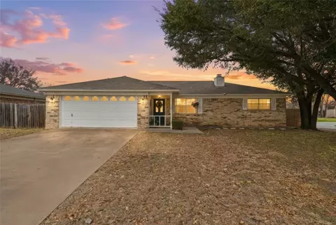 178 Norwood Dr, Woodway, TX 76712