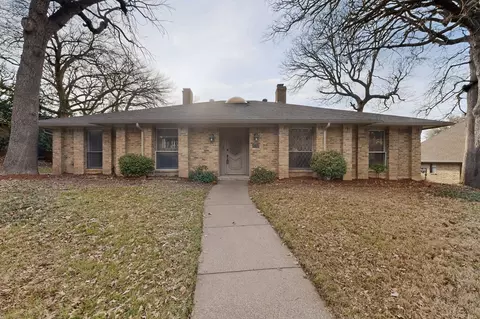 2712 Lincoln Dr, Arlington, TX 76006