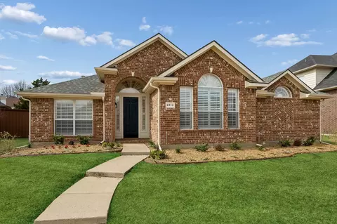 2813 Pecan Meadow Dr, Garland, TX 75040