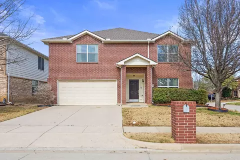 4957 Trail Creek Dr, Fort Worth, TX 76244