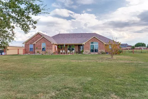 143 Gibson Ln, Weatherford, TX 76088