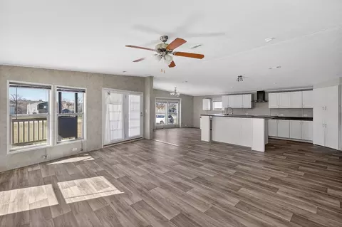 154 Firefly Dr, Springtown, TX 76082 photo 7