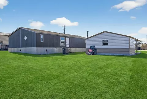154 Firefly Dr, Springtown, TX 76082 photo 4