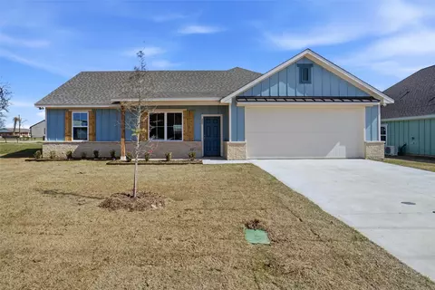 307 Railroad Ave, Sanger, TX 76266