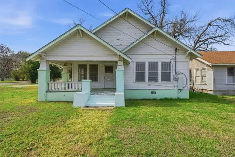 2012 N 5th St, Waco, TX 76708