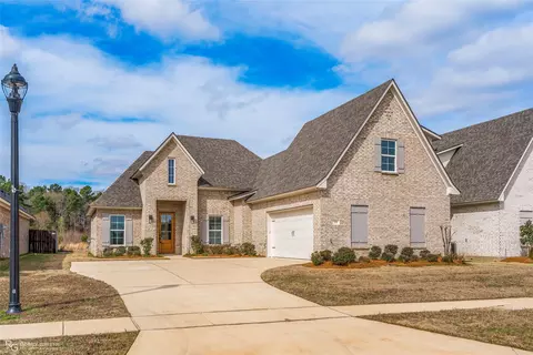 33 Turtle Creek Dr, Benton, LA 71006