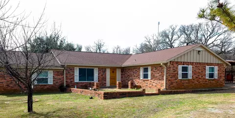 285 Montgomery Rd, Mineral Wells, TX 76067
