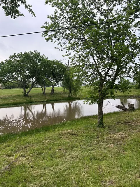 1563 Chinn Rd, Denton, TX 76207