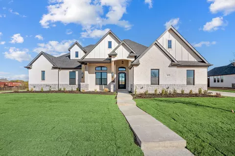 404 Broadmoor Dr, Haslet, TX 76052