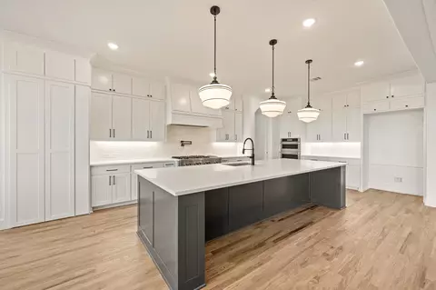 Kitchen - 404 Broadmoor Dr, Haslet, TX 76052 photo 2 of 5