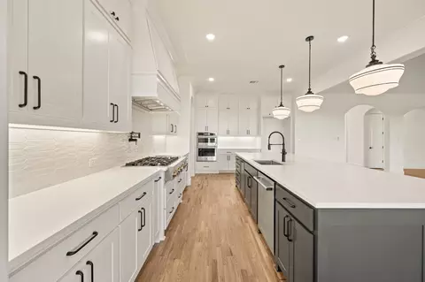 Kitchen - 404 Broadmoor Dr, Haslet, TX 76052 photo 5 of 5