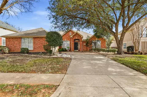8440 Parkdale Dr, North Richland Hills, TX 76182