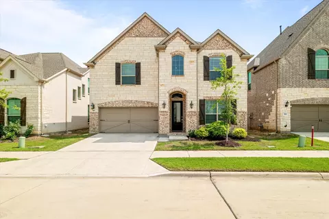 Exterior - 302 Dove Falls Dr, Argyle, TX 76226 photo 2 of 3
