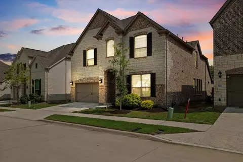 302 Dove Falls Dr, Argyle, TX 76226