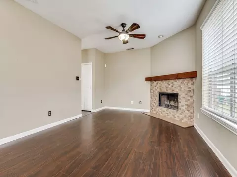 Living - 314 Stringer Dr, Cedar Hill, TX 75104 photo 1 of 5