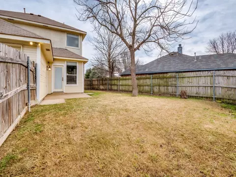 Exterior - 314 Stringer Dr, Cedar Hill, TX 75104 photo 5 of 6