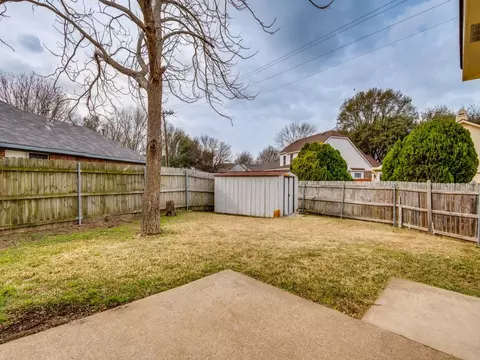 Exterior - 314 Stringer Dr, Cedar Hill, TX 75104 photo 4 of 6